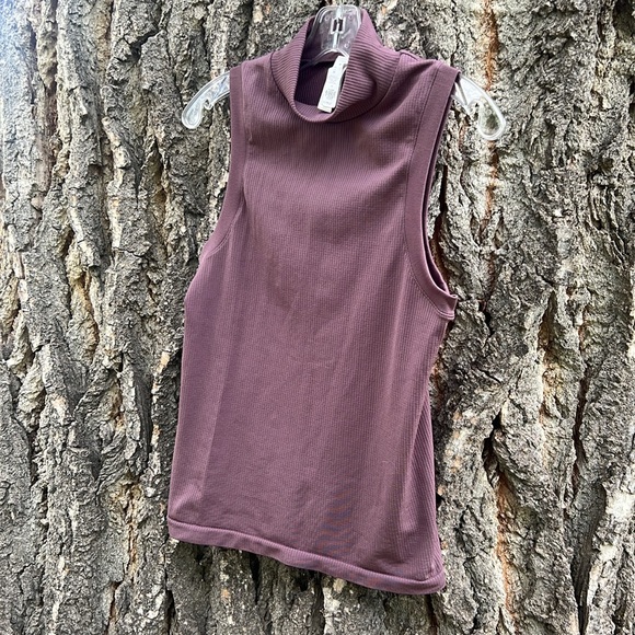 Athleta ribbed high collar sleeveless top tank - Picture 2 of 7